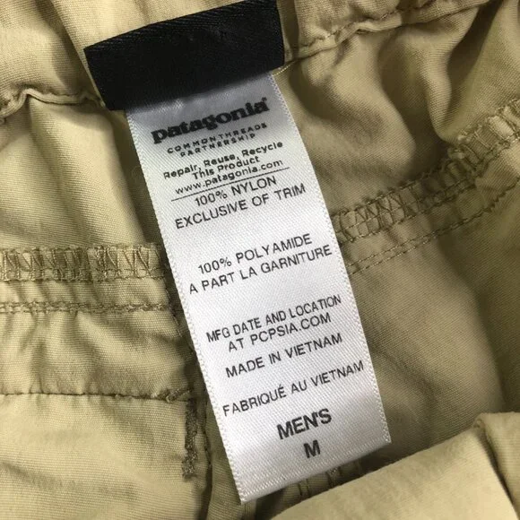 Patagonia Hiking Shorts Mens Medium GI III Tan Nylon Pockets Belted - Picture 3 of 10